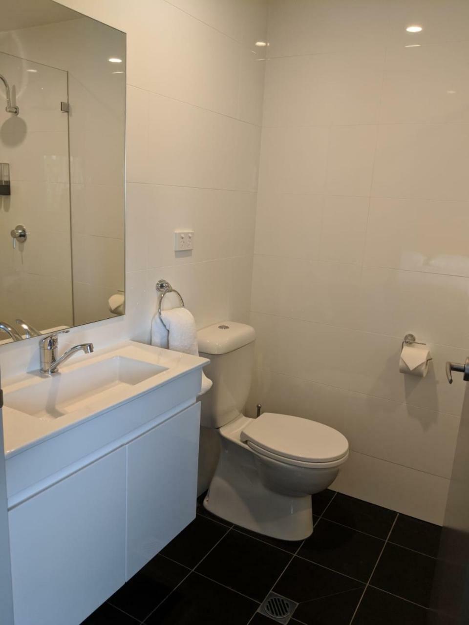 Kingsgrove Hotel Sydney Luaran gambar